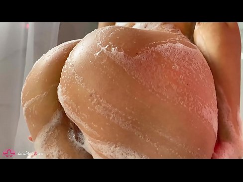 ❤️ Brunette Anapiga Pussy kwa Pussy kwa Vibrator hadi Orgasm kali katika Shower ️  ❤
